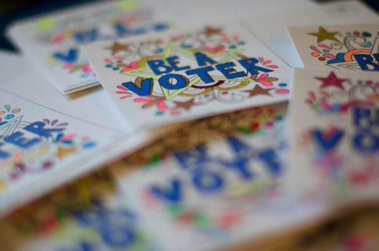 Canada Votes #2 : One Week to Go, Turnout Up, Race Tight