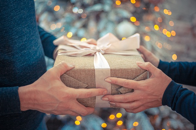 How To Give a Meaningful Gift