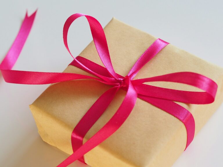 Presents 101: The Ultimate Guide for Last Minute Gifts to Anyone