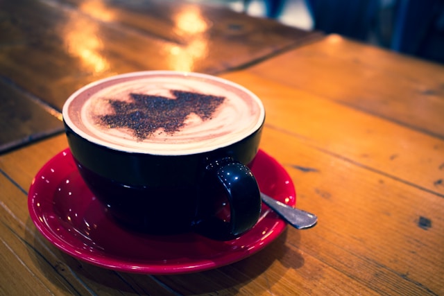 Warm Up This Winter: A Guide to Banff’s Best Hot Chocolates!